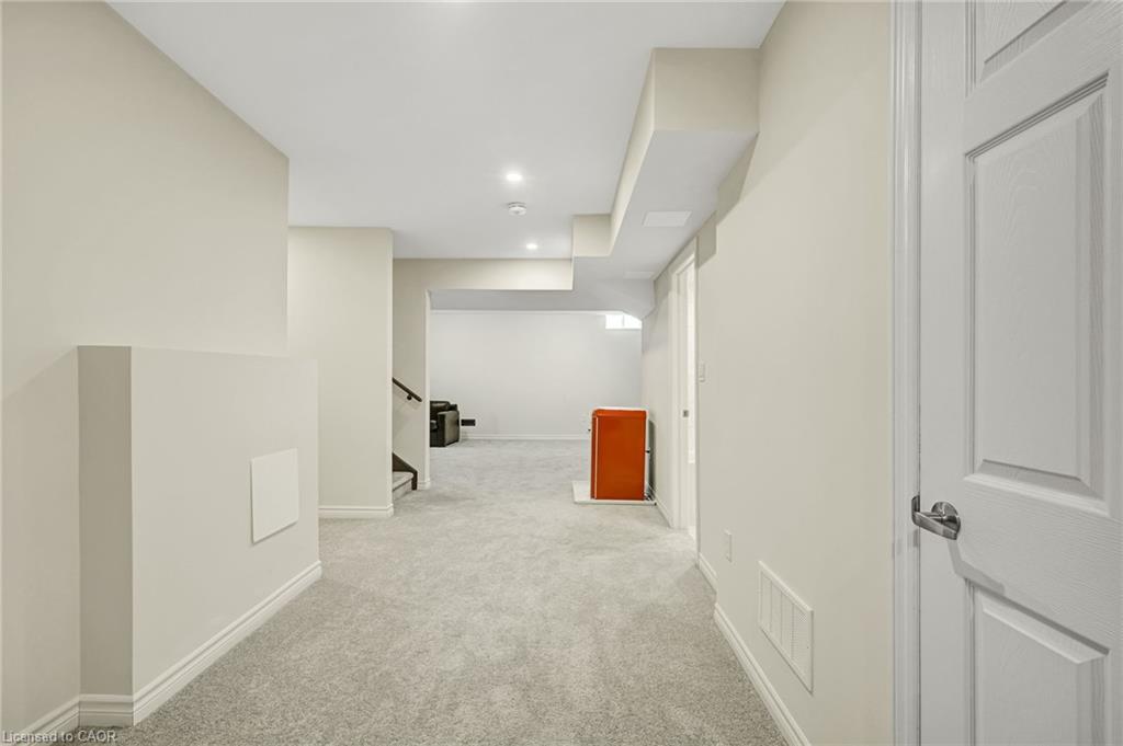 15 Douglas Kemp Crescent Property Photo 22