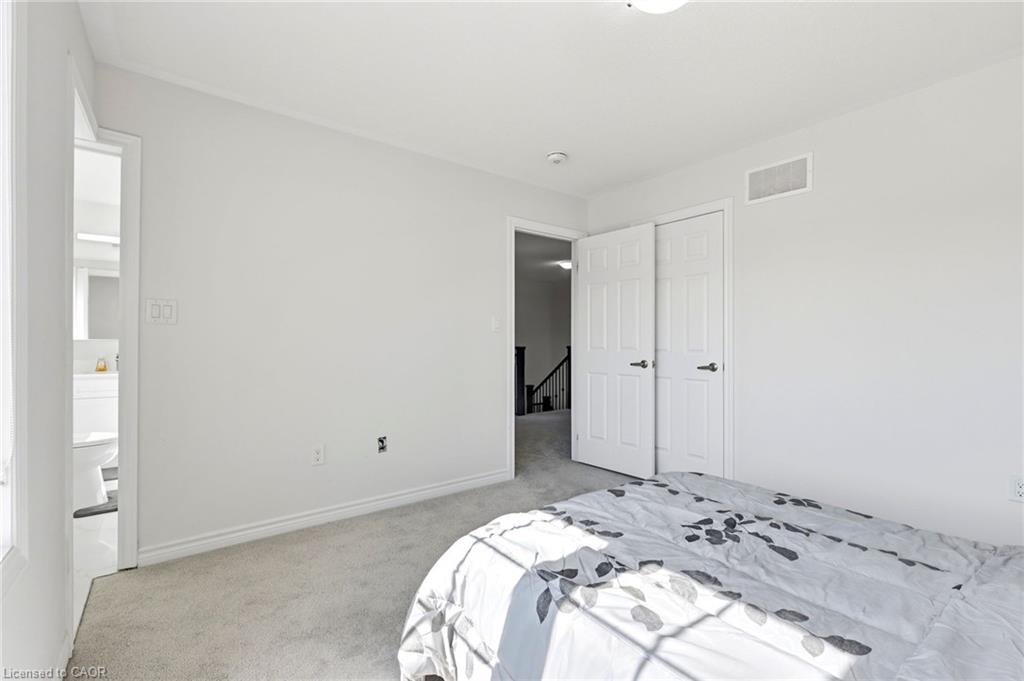 15 Douglas Kemp Crescent Property Photo 30