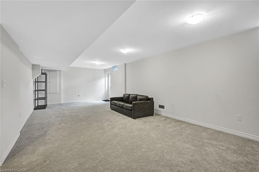 15 Douglas Kemp Crescent Property Photo 39