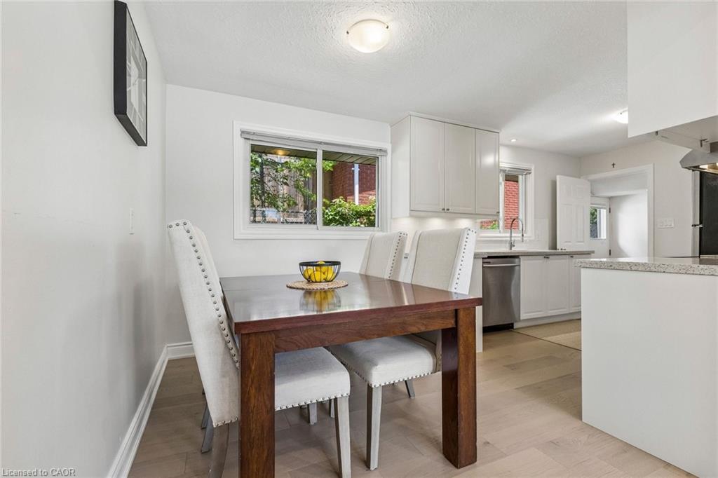 130 Hudson Crescent Property Photo 8