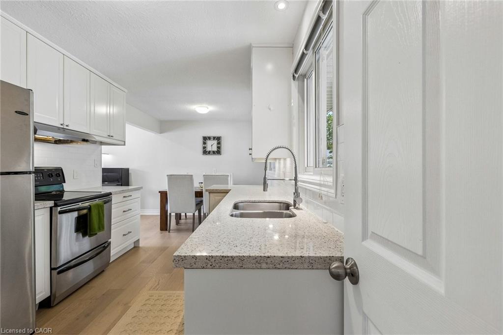 130 Hudson Crescent Property Photo 10