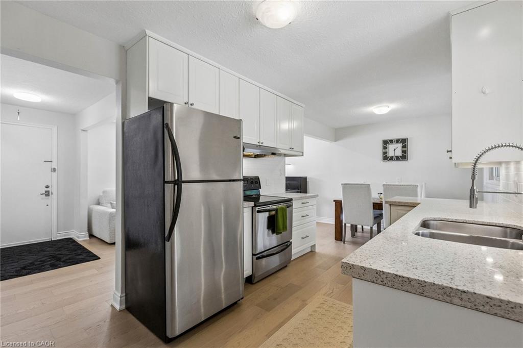 130 Hudson Crescent Property Photo 11