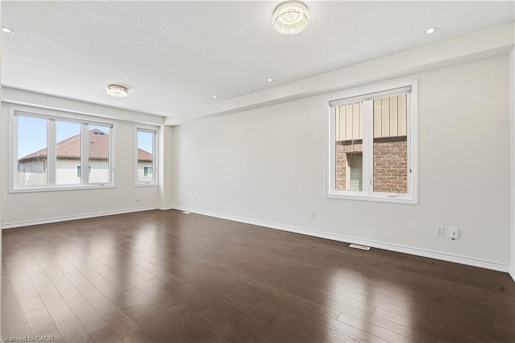 359 Beechdrops Drive Property Photo 4