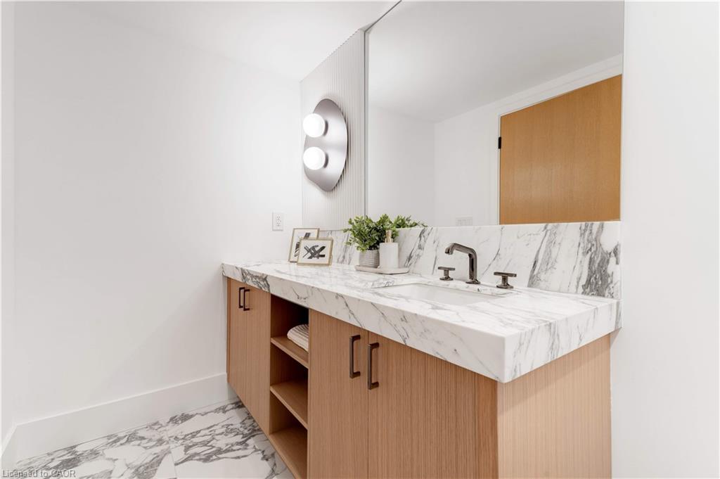 20 Niagara Street Property Photo 26