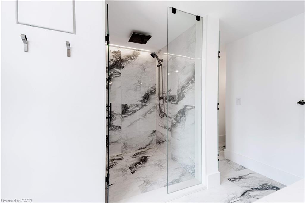 20 Niagara Street Property Photo 35