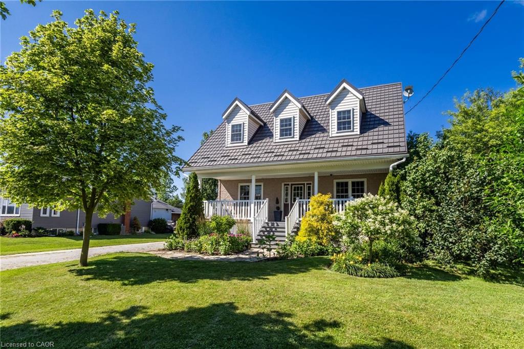 5276 Dickenson Road E Property Photo 2