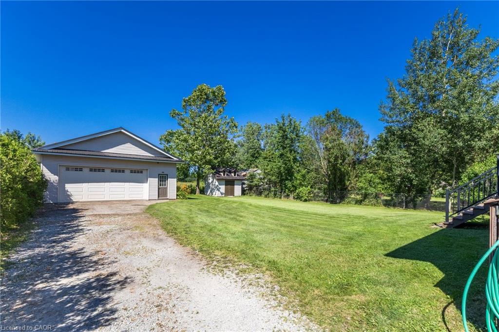 5276 Dickenson Road E Property Photo 6
