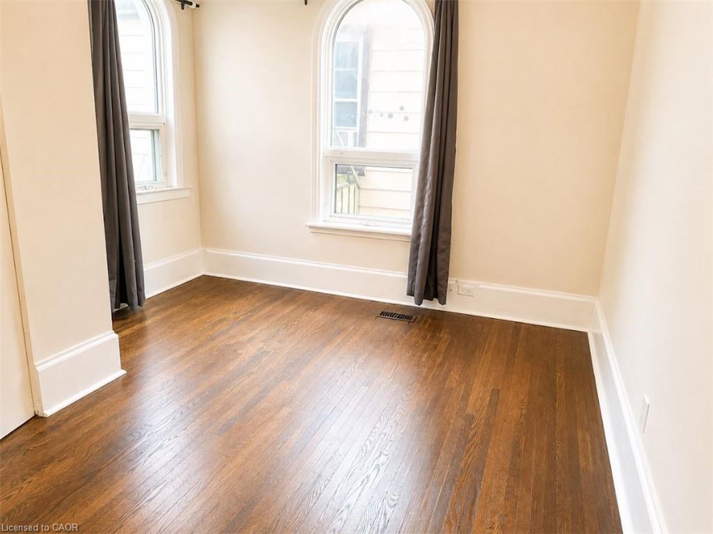 219 Erie Avenue Property Photo 12
