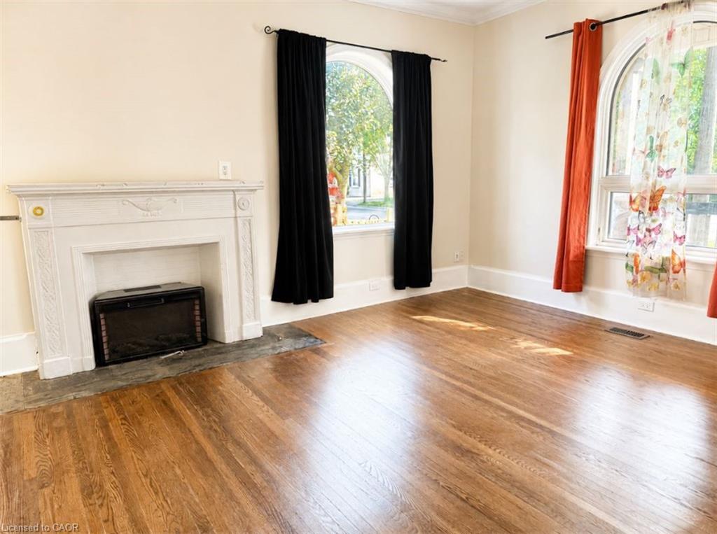 219 Erie Avenue Property Photo 13