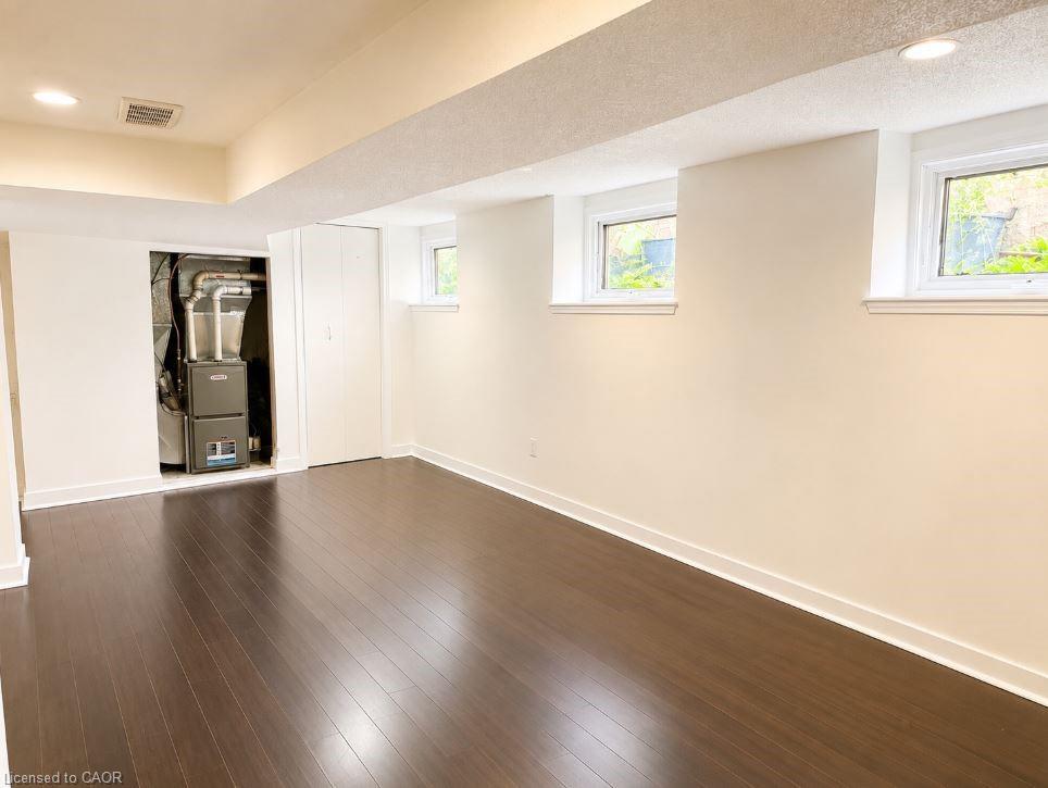 219 Erie Avenue Property Photo 14
