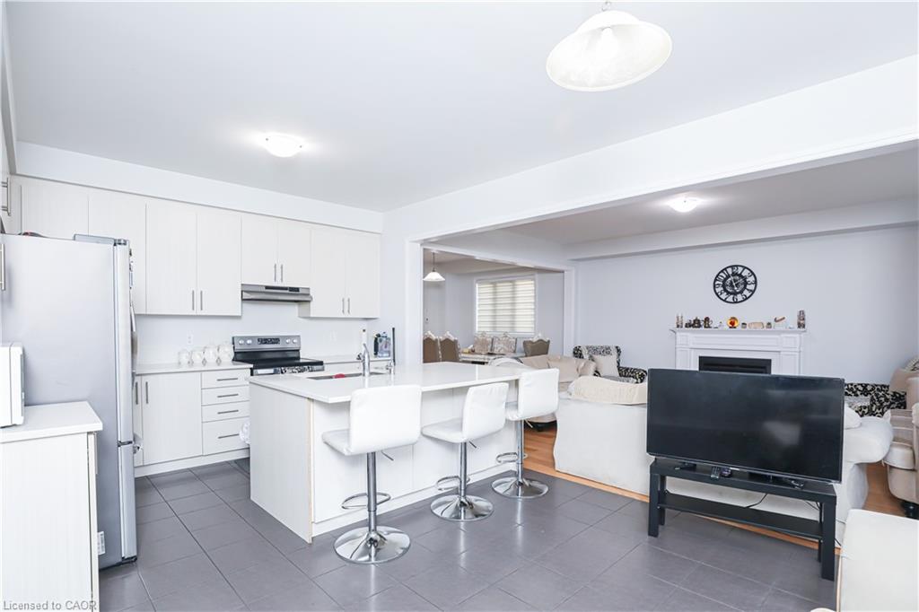 125 Silverwood Crescent Property Photo 11