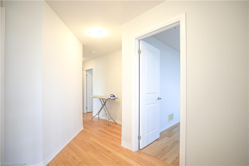 125 Silverwood Crescent Property Photo 17