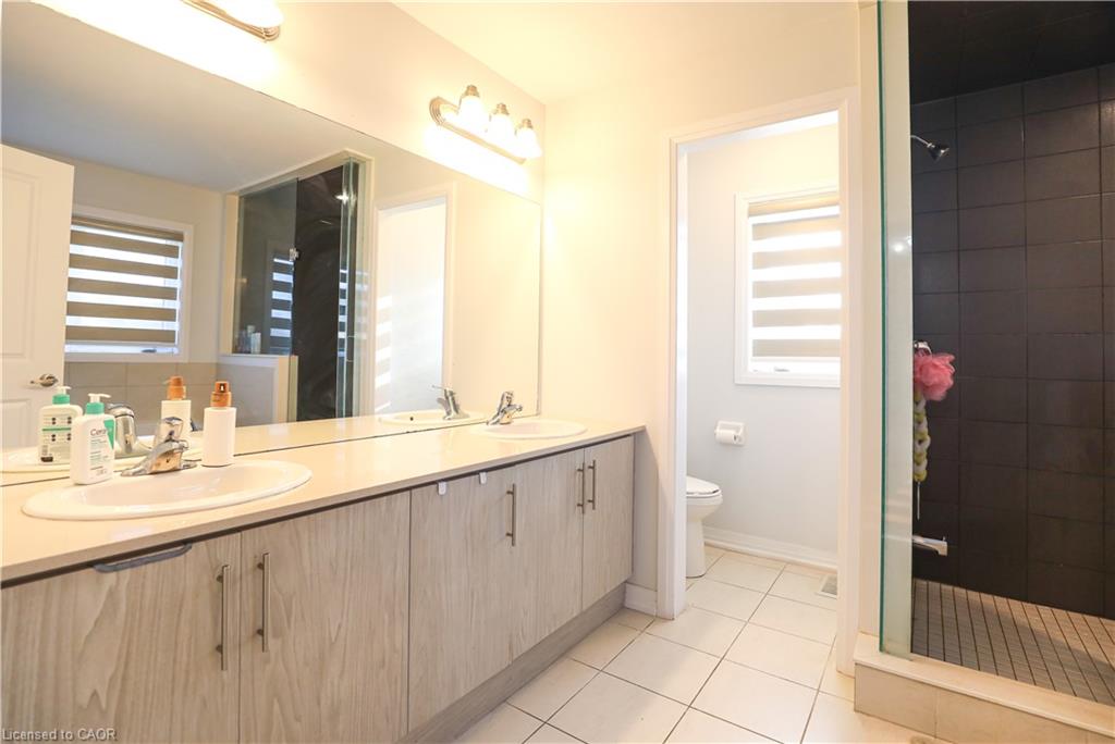 125 Silverwood Crescent Property Photo 27