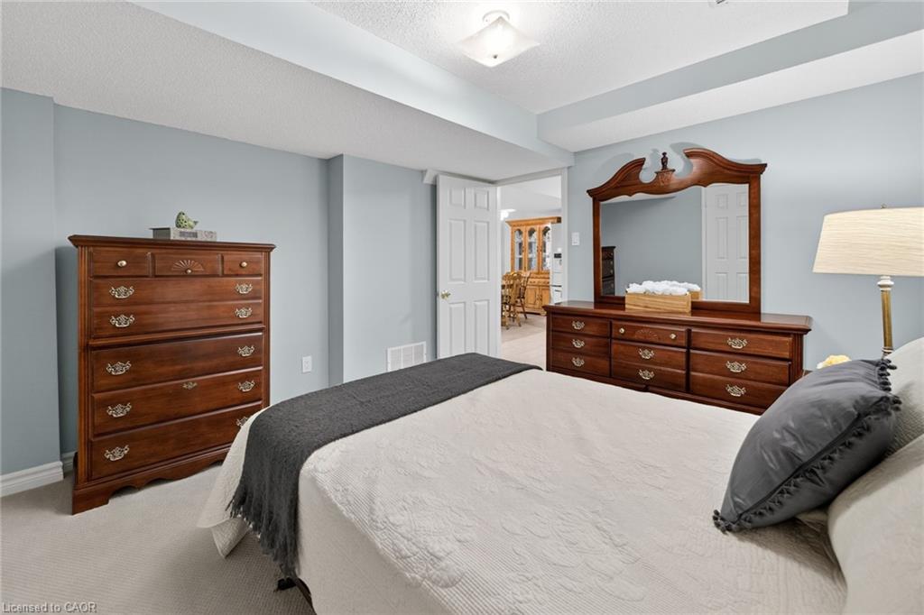 17 Eaton Street Property Photo 37
