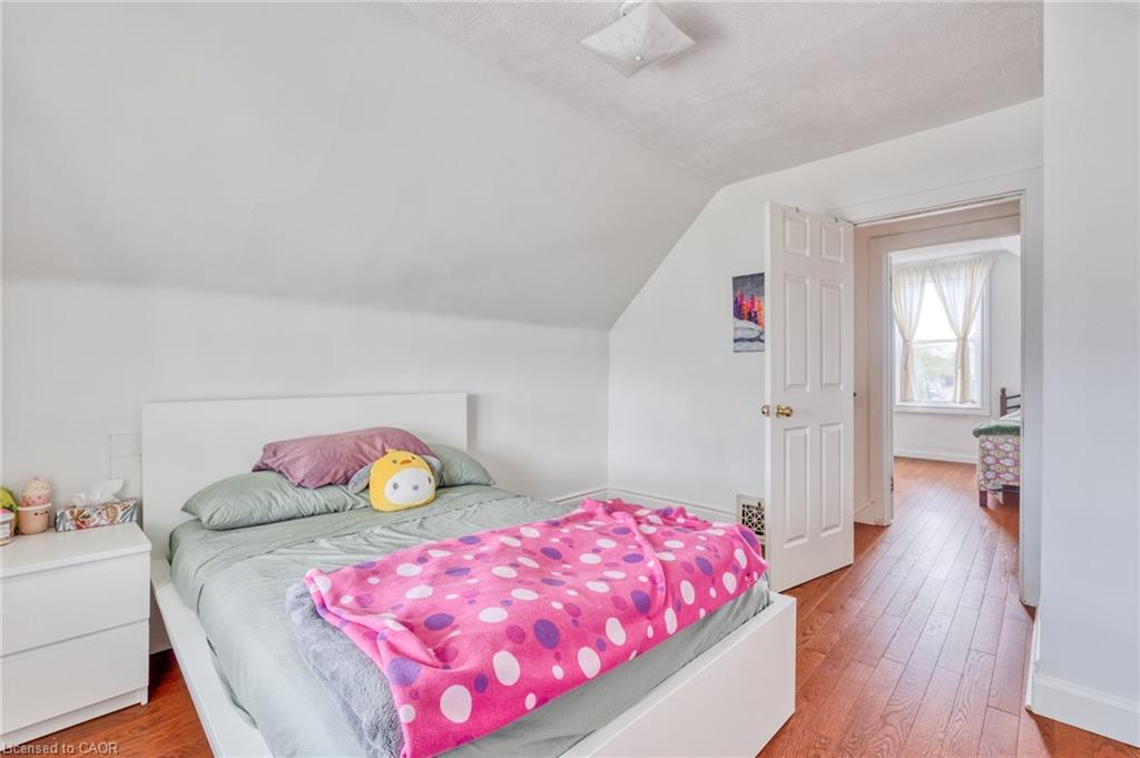 118 Cameron Avenue N Property Photo 20