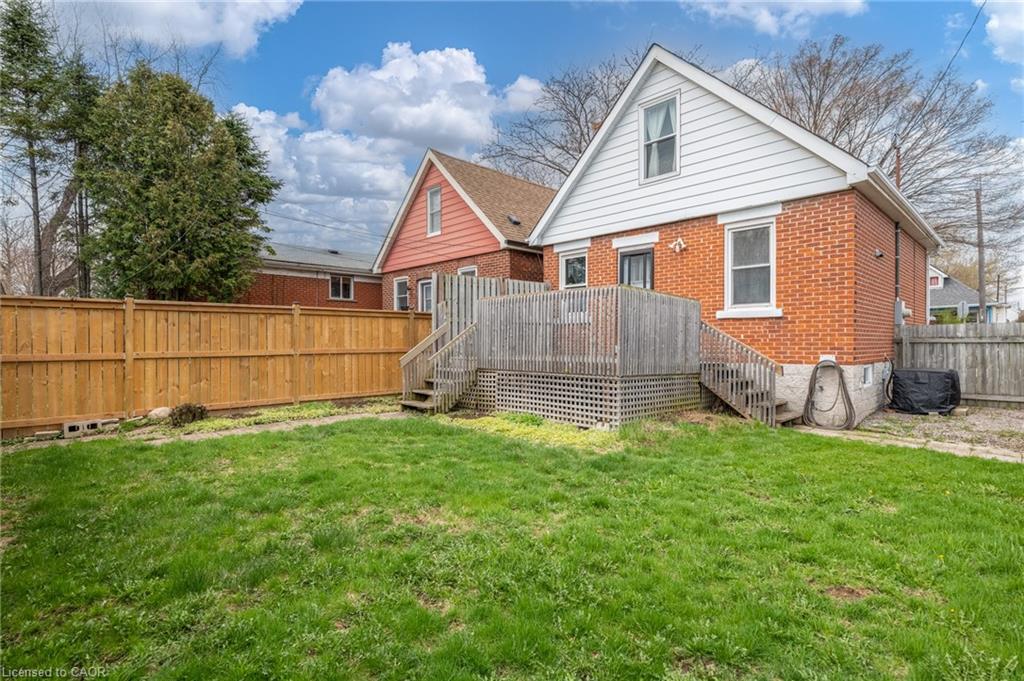 118 Cameron Avenue N Property Photo 29