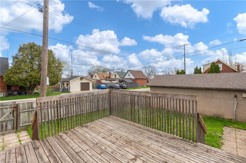 118 Cameron Avenue N Property Photo 31