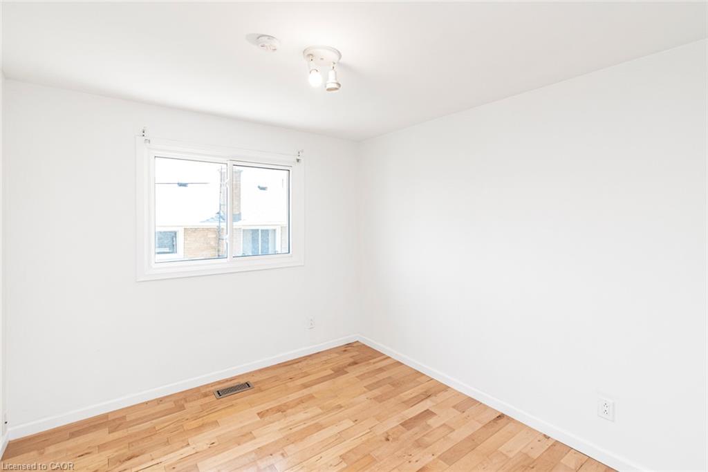 100 Mountain Avenue N Property Photo 20