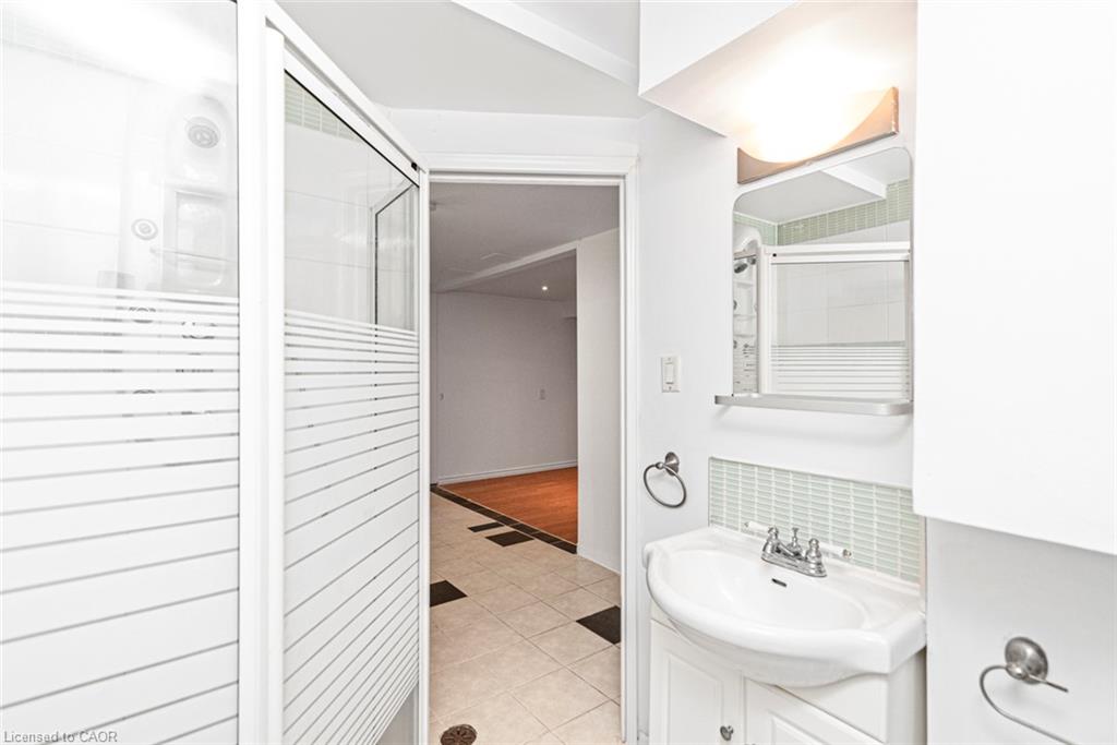 100 Mountain Avenue N Property Photo 27