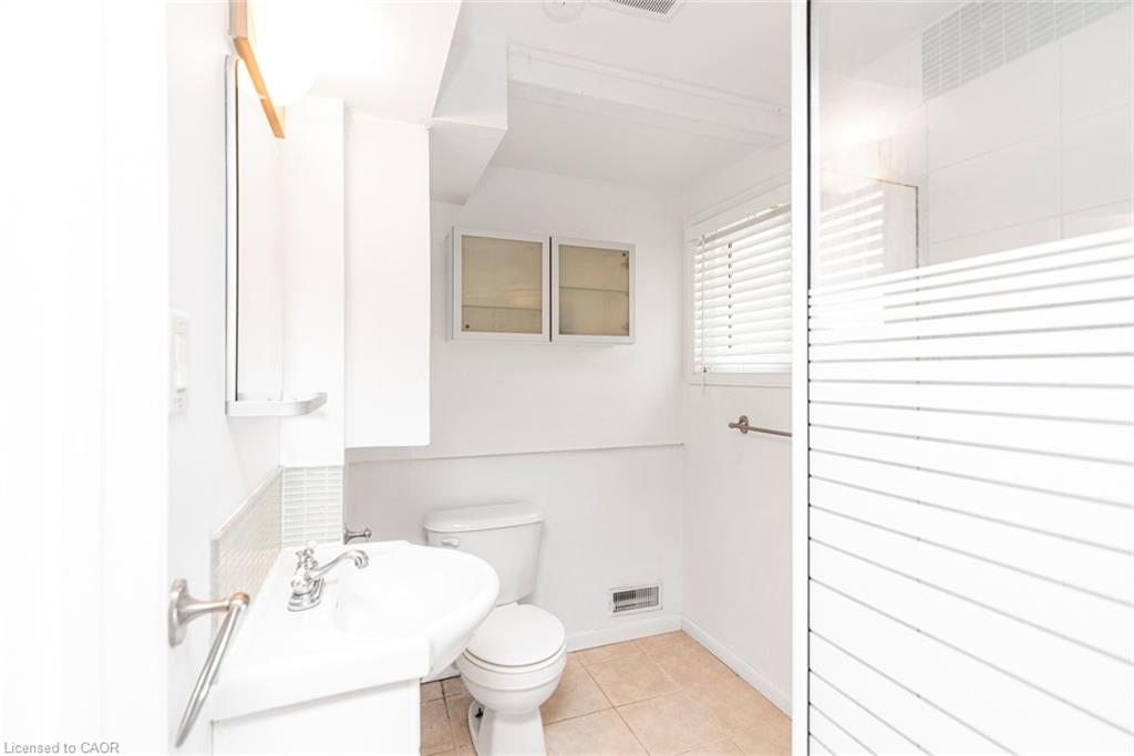 100 Mountain Avenue N Property Photo 28