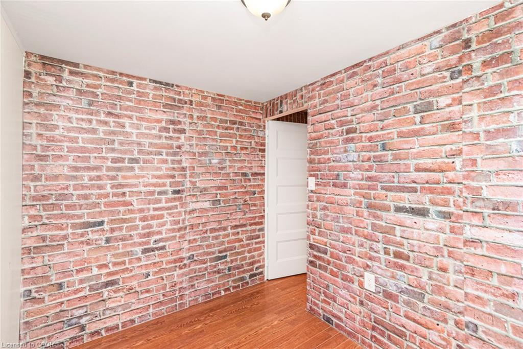 100 Mountain Avenue N Property Photo 32