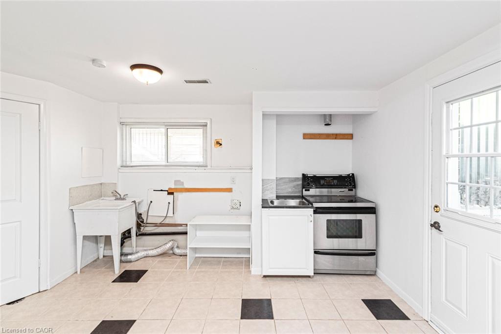100 Mountain Avenue N Property Photo 33