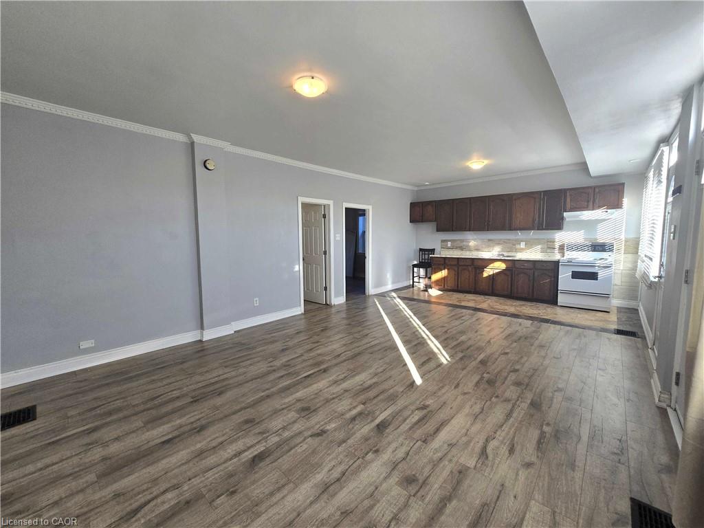 4-461 Melvin Avenue Property Photo 2