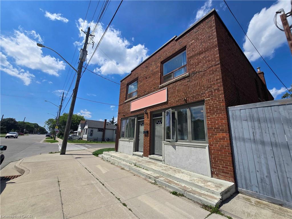 4-461 Melvin Avenue Property Photo 11