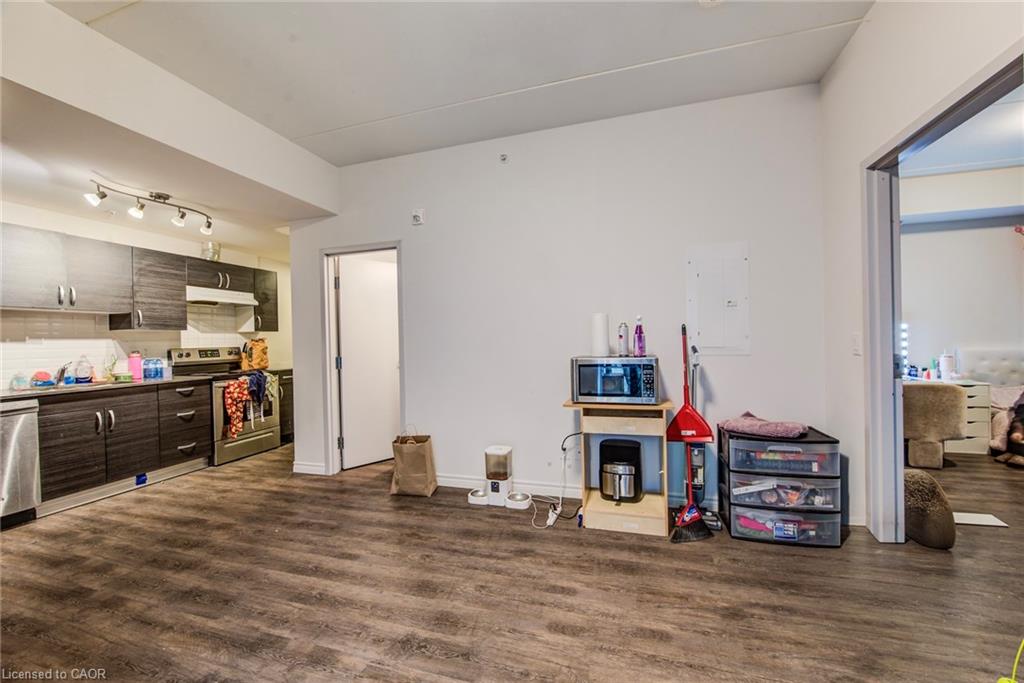 205-269 Sunview Street Property Photo 5