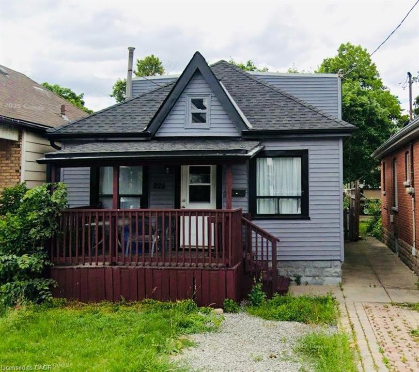 229 Grosvenor Avenue N Property Photo 1
