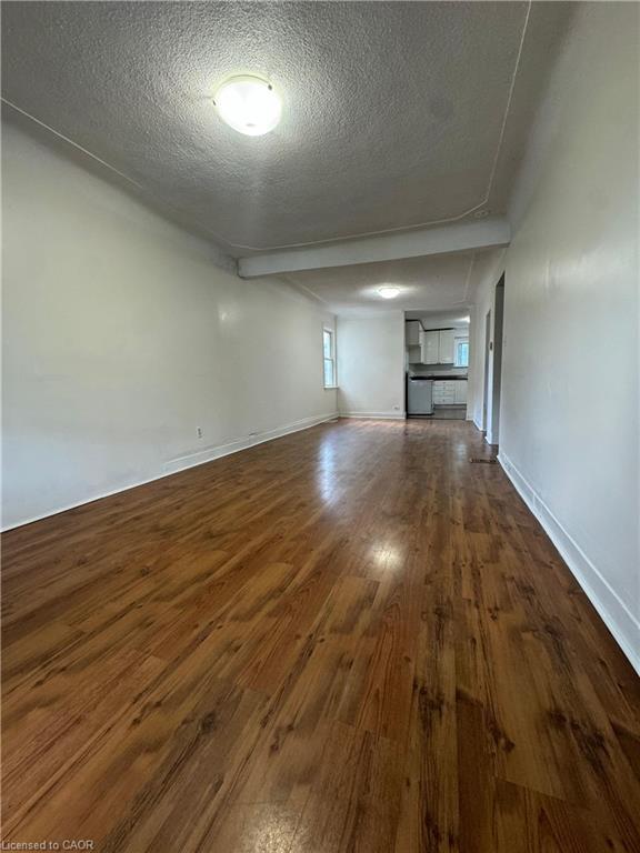 229 Grosvenor Avenue N Property Photo 3