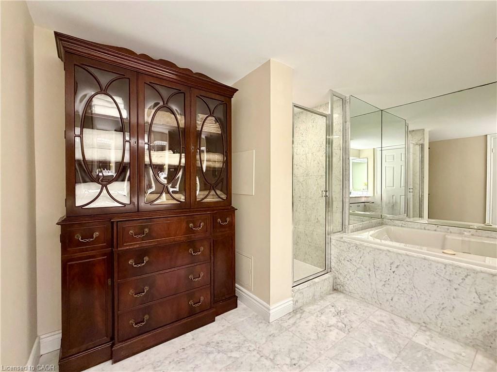 602-130 Carlton Street Property Photo 27
