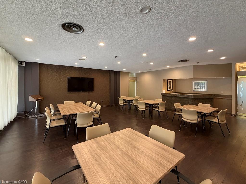 602-130 Carlton Street Property Photo 41