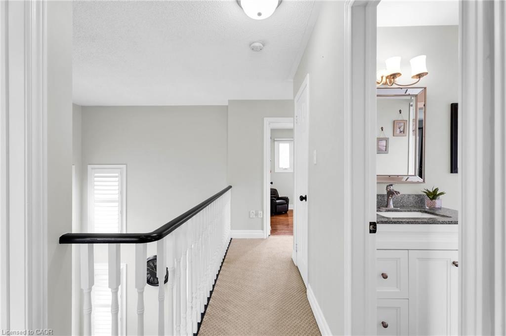 22 Mccullough Crescent Property Photo 16