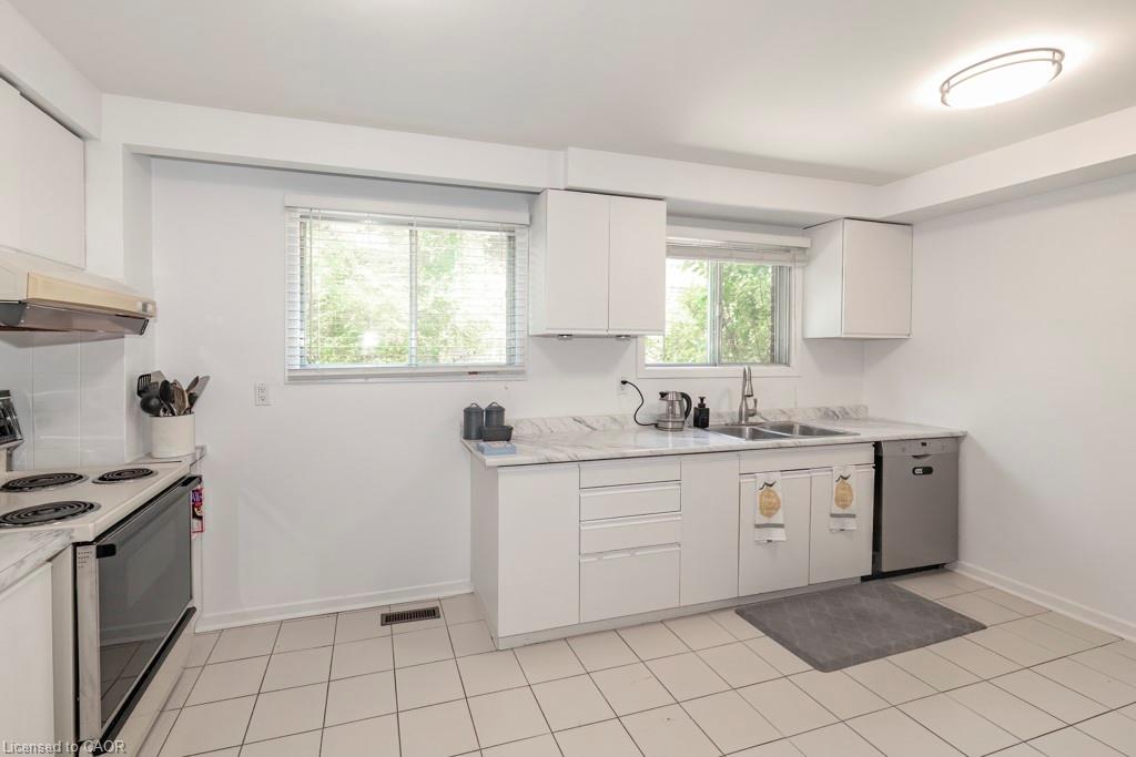 2960 Windjammer Road Property Photo 15