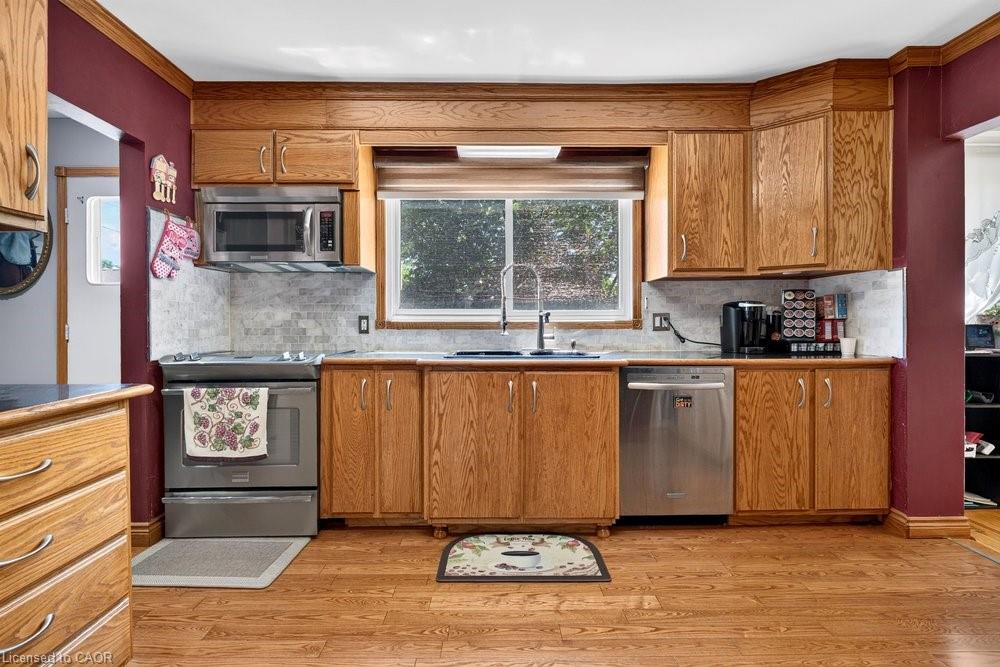 2440 Cyprus Avenue Property Photo 5