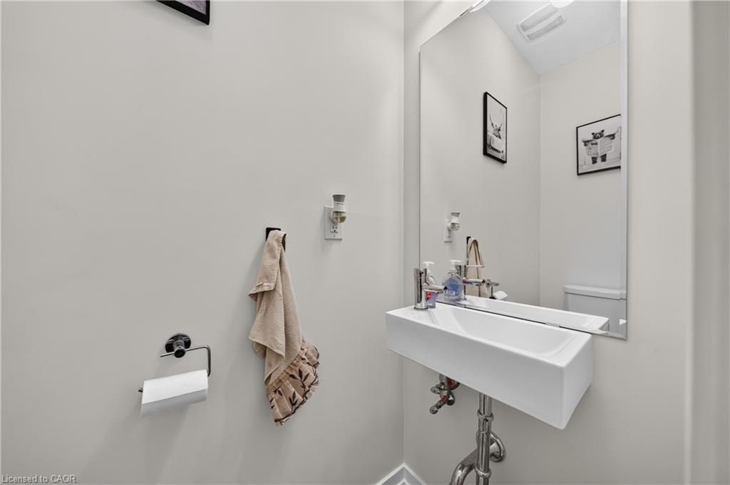 49 Lambert Lane Property Photo 21