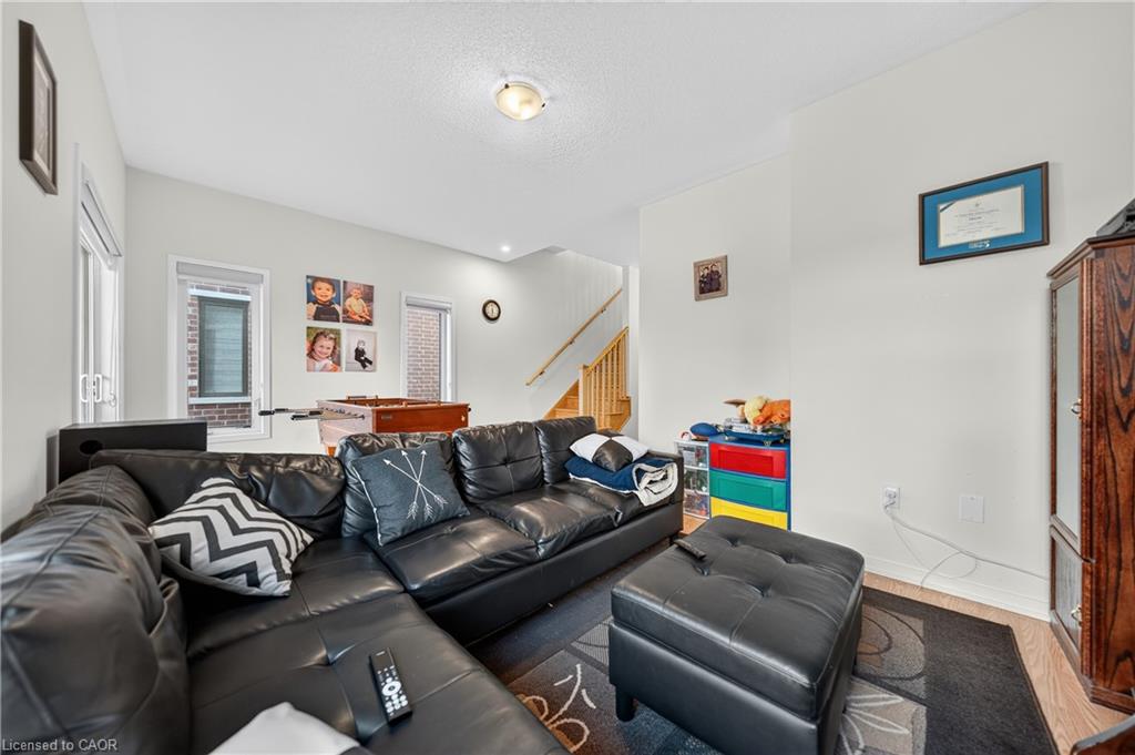 49 Lambert Lane Property Photo 35