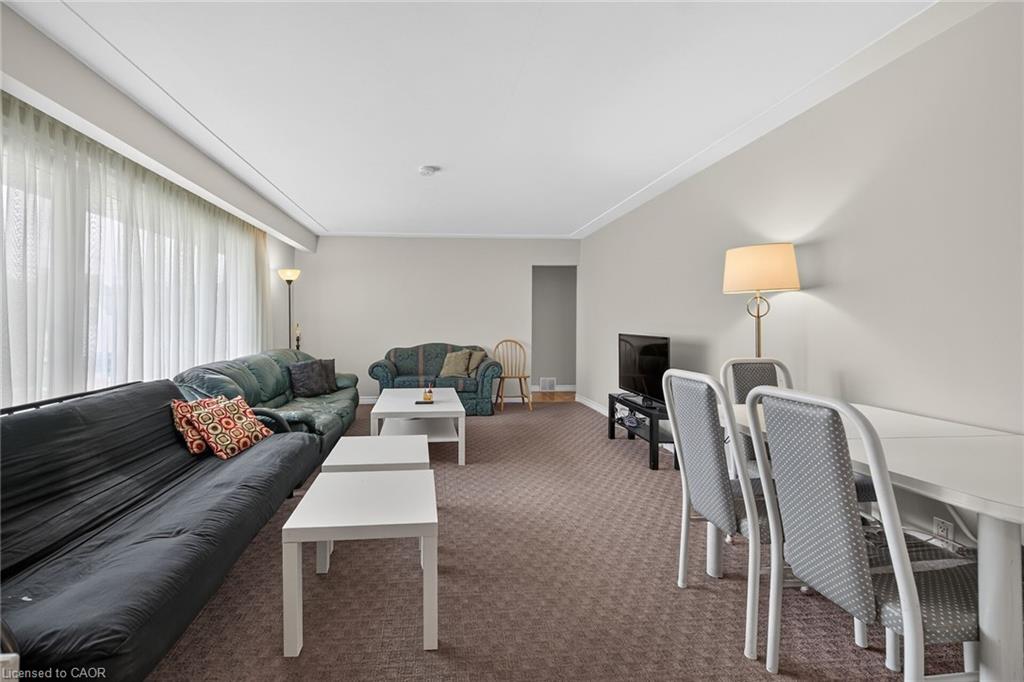 27 Ainslie Avenue Property Photo 6