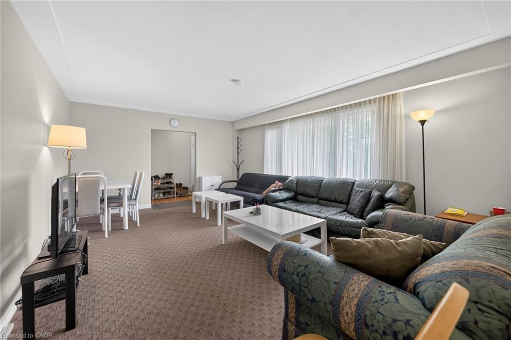 27 Ainslie Avenue Property Photo 7