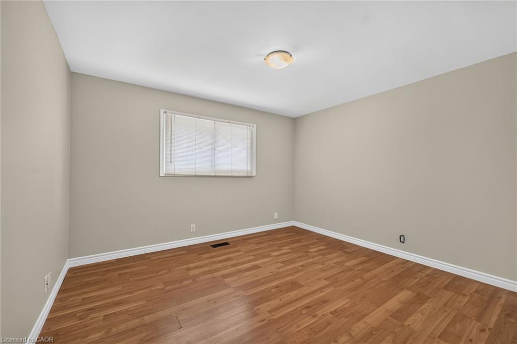 27 Ainslie Avenue Property Photo 10