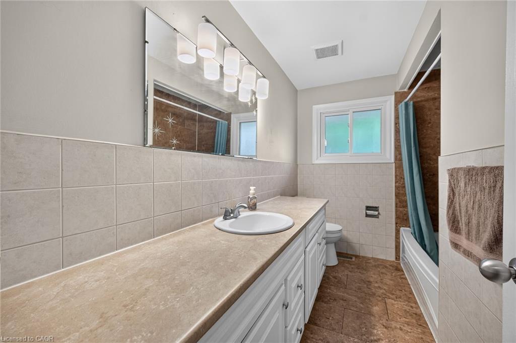 27 Ainslie Avenue Property Photo 23