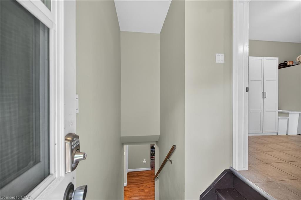 27 Ainslie Avenue Property Photo 25