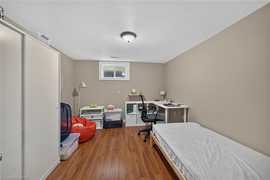 27 Ainslie Avenue Property Photo 35