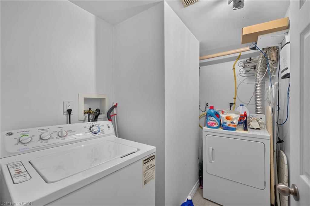 27 Ainslie Avenue Property Photo 42