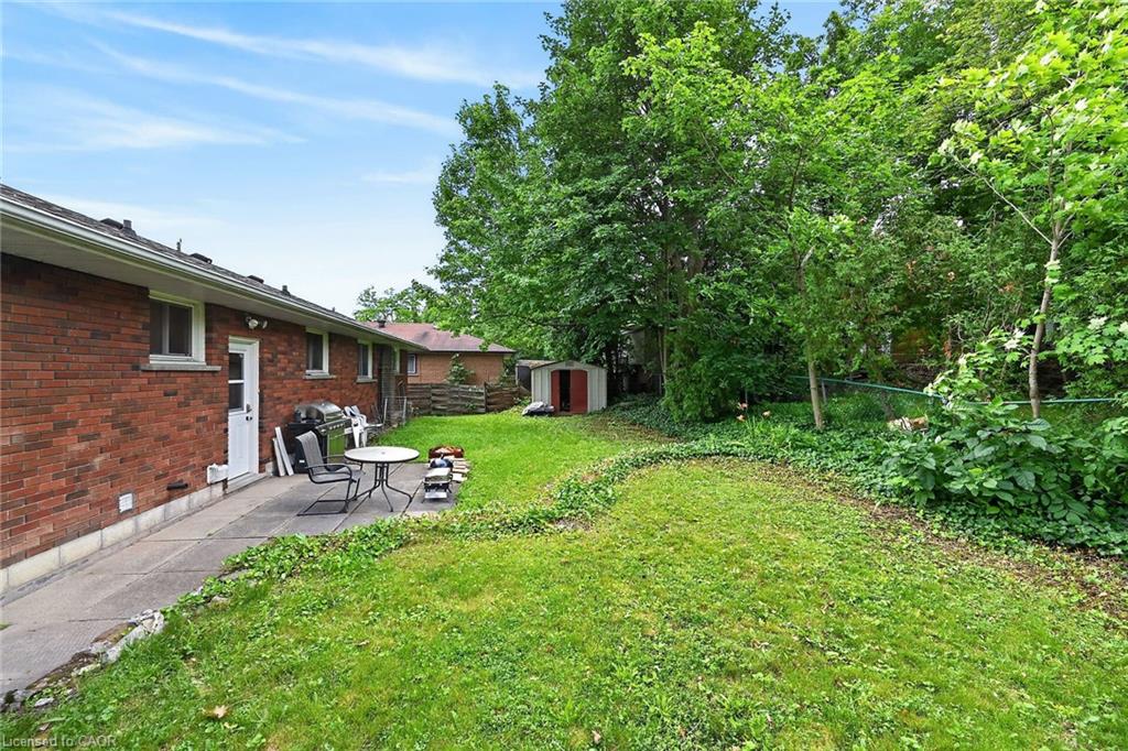 27 Ainslie Avenue Property Photo 44