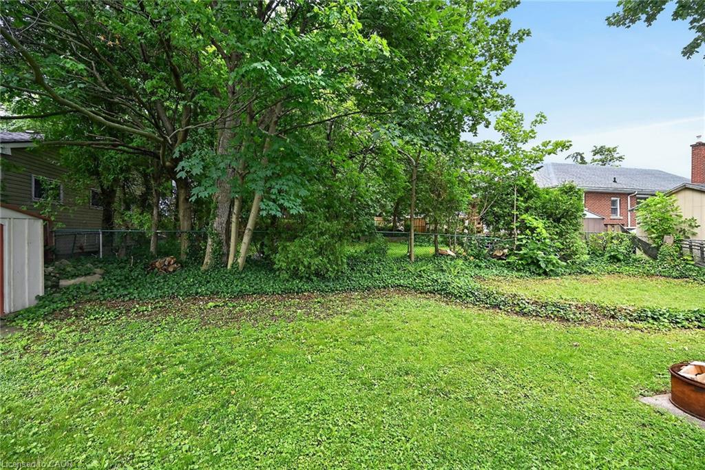 27 Ainslie Avenue Property Photo 46