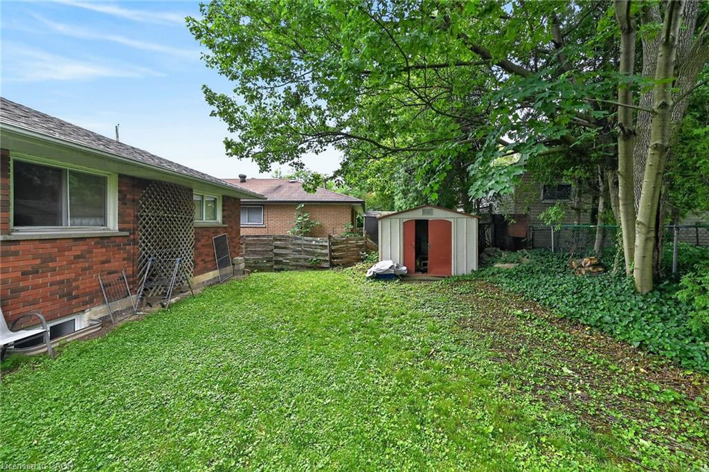 27 Ainslie Avenue Property Photo 47