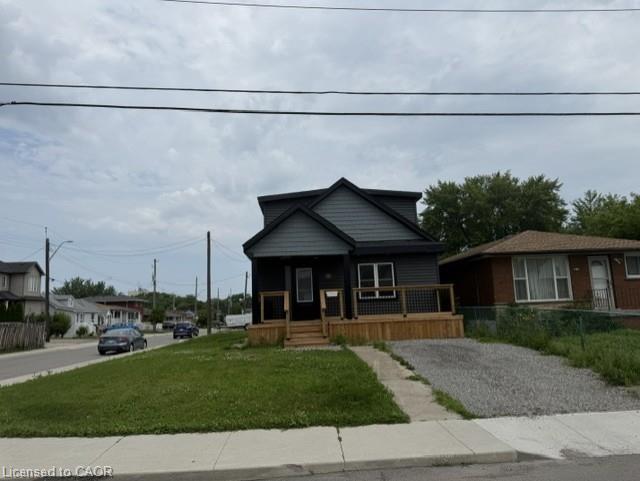 1239 Dunsmure Road Property Photo 1