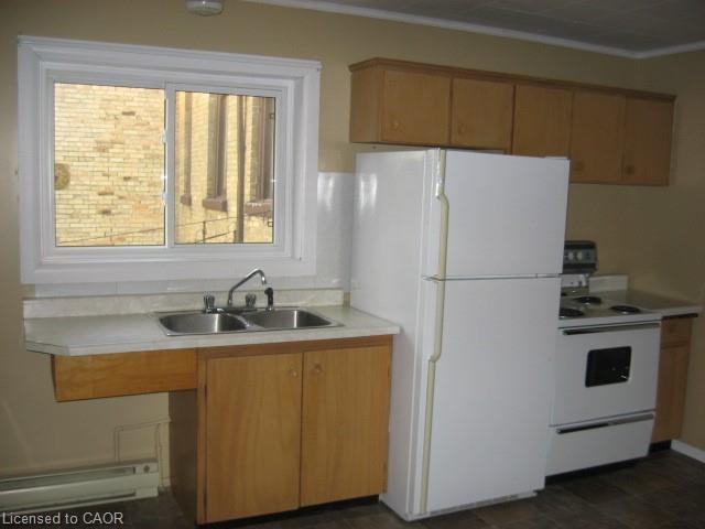 421 Main Street S Property Photo 6
